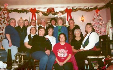 [TNT's Christmas 1999 group picture]