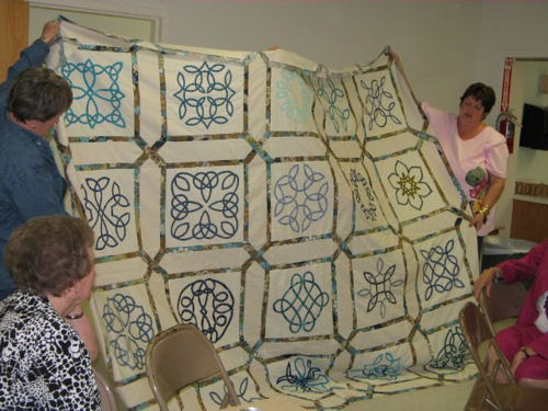 Quilt by Joni S in WA.