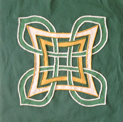 Embroidered Aine block in Brigid's Mantle colorway