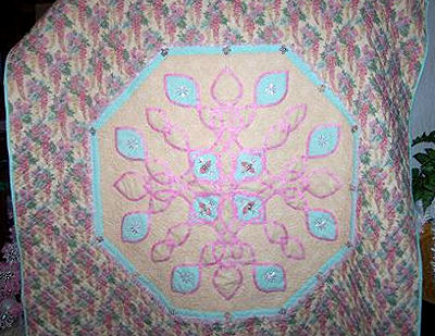 Betsy's Intermediate Design quilt.